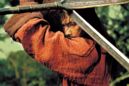 Niespokojny - galeria zdjęć - filmweb