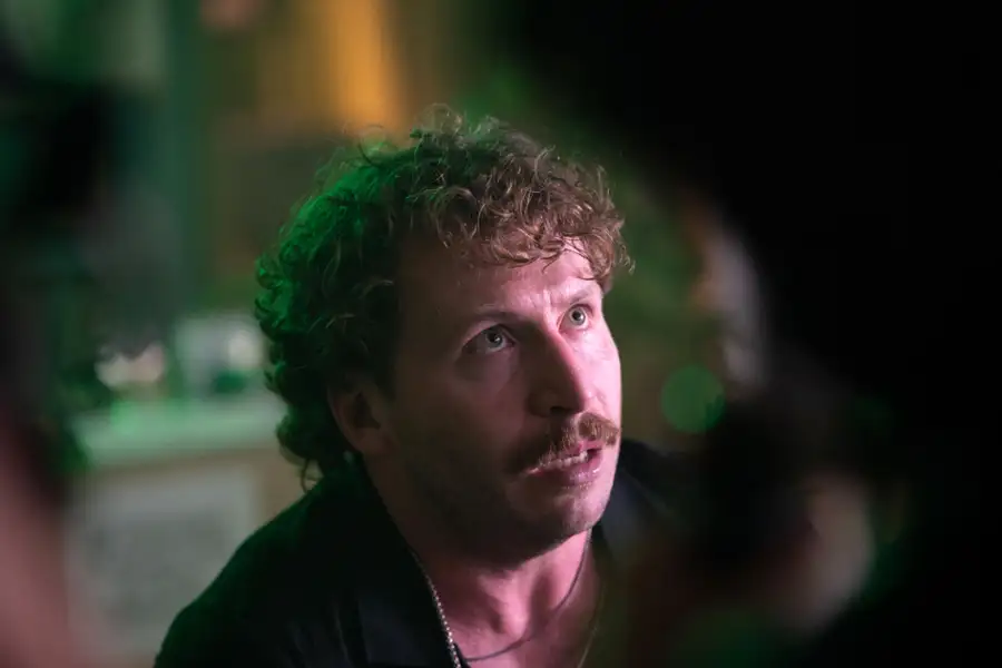 Tropiciel - galeria zdjęć - filmweb