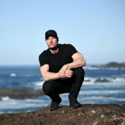 Tracker - galeria zdjęć - filmweb