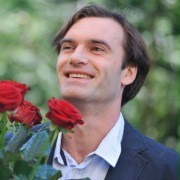 Sebastian, były chłopak Julii