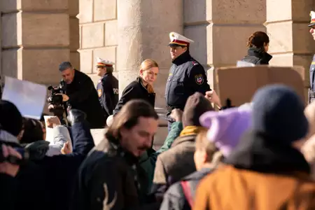 FBI: International - galeria zdjęć - filmweb