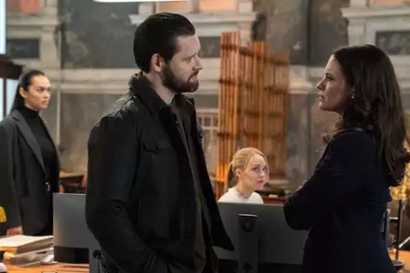 FBI: International - galeria zdjęć - filmweb
