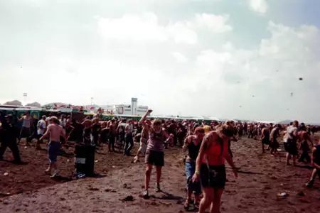 Music Box. Woodstock ’99: Pokój, miłość i agresja - galeria zdjęć - filmweb