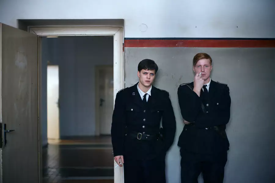 Cienie pod powiekami - galeria zdjęć - filmweb