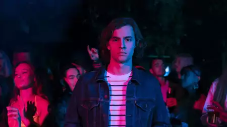 Love Me - galeria zdjęć - filmweb