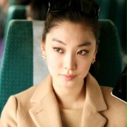 Kobieta (Ji-won Han)