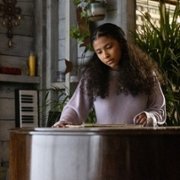 Julie and the Phantoms - galeria zdjęć - filmweb