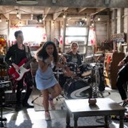 Julie and the Phantoms - galeria zdjęć - filmweb