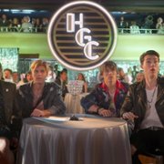 Julie and the Phantoms - galeria zdjęć - filmweb