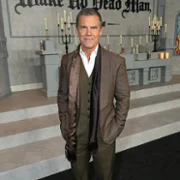 Żywy czy martwy: Film z serii "Na noże" - galeria zdjęć - filmweb