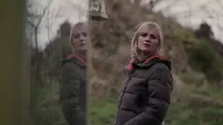 Hinterland - galeria zdjęć - filmweb