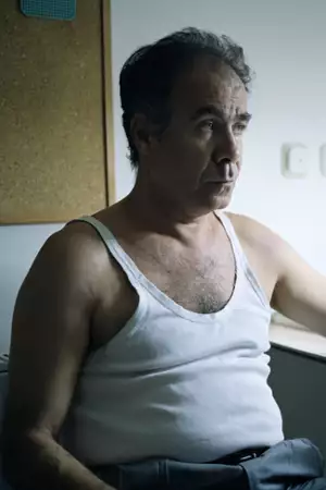 Kieł - galeria zdjęć - filmweb