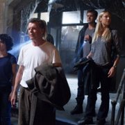 Fringe: Na granicy światów - galeria zdjęć - filmweb