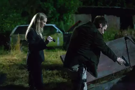 Fringe: Na granicy światów - galeria zdjęć - filmweb