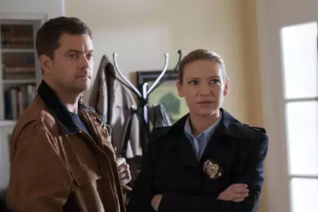 Fringe: Na granicy światów - galeria zdjęć - filmweb