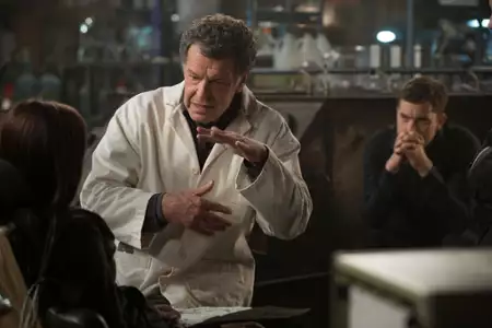 Fringe: Na granicy światów - galeria zdjęć - filmweb