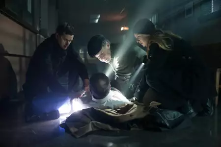 Fringe: Na granicy światów - galeria zdjęć - filmweb