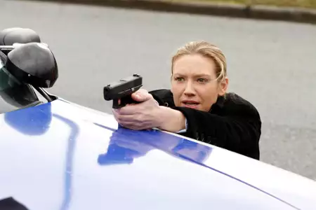 Fringe: Na granicy światów - galeria zdjęć - filmweb