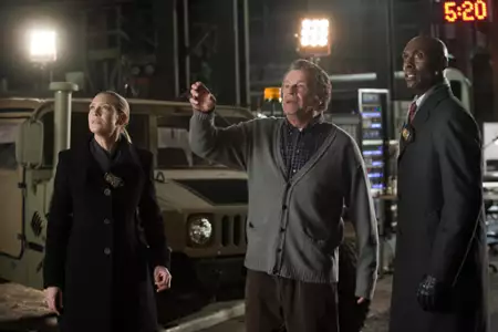 Fringe: Na granicy światów - galeria zdjęć - filmweb