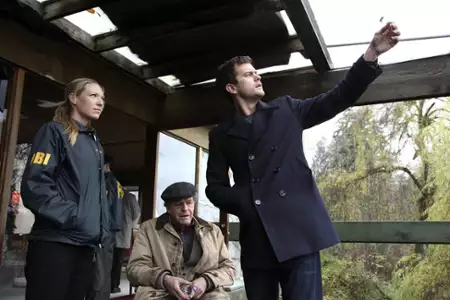 Fringe: Na granicy światów - galeria zdjęć - filmweb