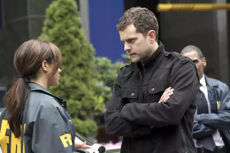 Fringe: Na granicy światów - galeria zdjęć - filmweb
