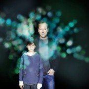 Touch - galeria zdjęć - filmweb