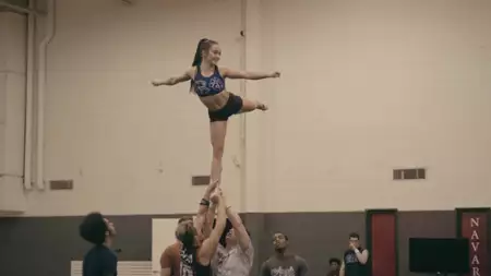Cheer - galeria zdjęć - filmweb