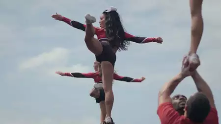 Cheer - galeria zdjęć - filmweb