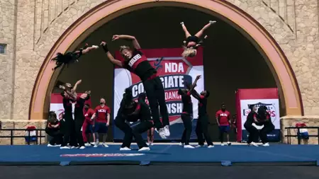 Cheer - galeria zdjęć - filmweb