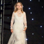 Dziewczyna warta grzechu - galeria zdjęć - filmweb