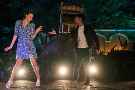 Wysoka dziewczyna 2 - galeria zdjęć - filmweb