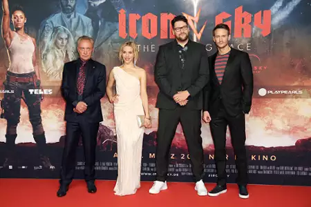 Iron Sky. Inwazja - galeria zdjęć - filmweb
