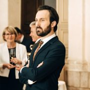 Pachnie oszustwem - galeria zdjęć - filmweb