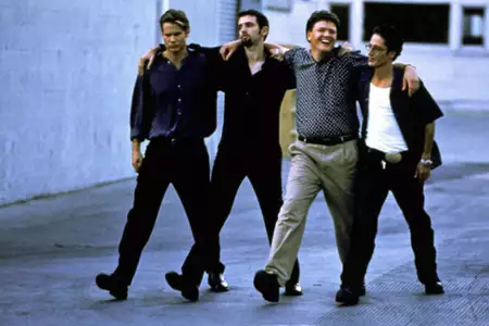 Uziemieni - galeria zdjęć - filmweb