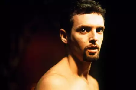 Uziemieni - galeria zdjęć - filmweb
