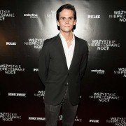 All These Sleepless Nights - galeria zdjęć - filmweb