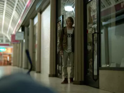 Violet - galeria zdjęć - filmweb
