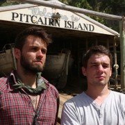 Uciec na Pitcairn - galeria zdjęć - filmweb