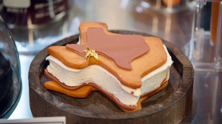 Sezon 1 Odcinek 8 Tort pełen miłości