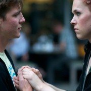 Coś musi się stać - galeria zdjęć - filmweb