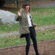 Colossal - galeria zdjęć - filmweb