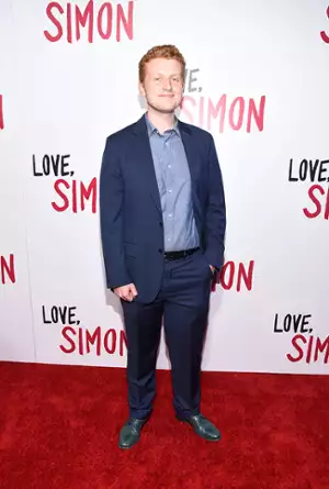 Tw&oacute;j Simon - galeria zdjęć - filmweb
