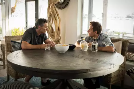 Dirty John - galeria zdjęć - filmweb