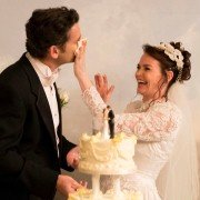 Dirty John - galeria zdjęć - filmweb