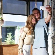 Dirty John - galeria zdjęć - filmweb