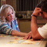 Dirty John - galeria zdjęć - filmweb