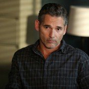 Dirty John - galeria zdjęć - filmweb