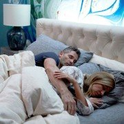 Dirty John - galeria zdjęć - filmweb