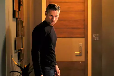 Dirty John - galeria zdjęć - filmweb