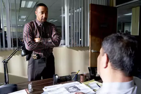 Dirty John - galeria zdjęć - filmweb